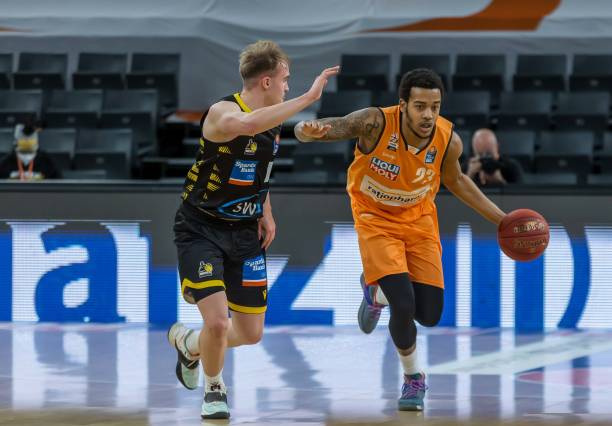 将在赛季末 将在赛季末