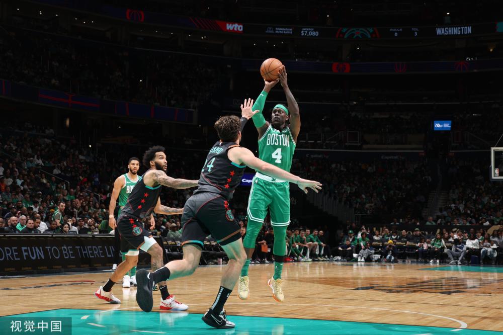 场上的拼搏 场上的拼搏